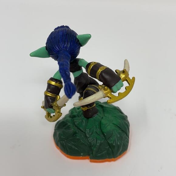 Skylanders Giants Legendary Stealth Elf - Fire Element - Picture 3 of 5